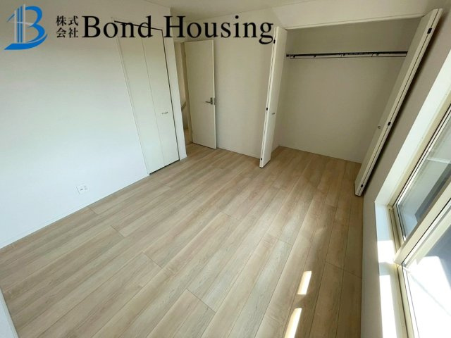 人気の畳コーナー完備　全8棟分譲　王塚台第6　5号棟の洋室