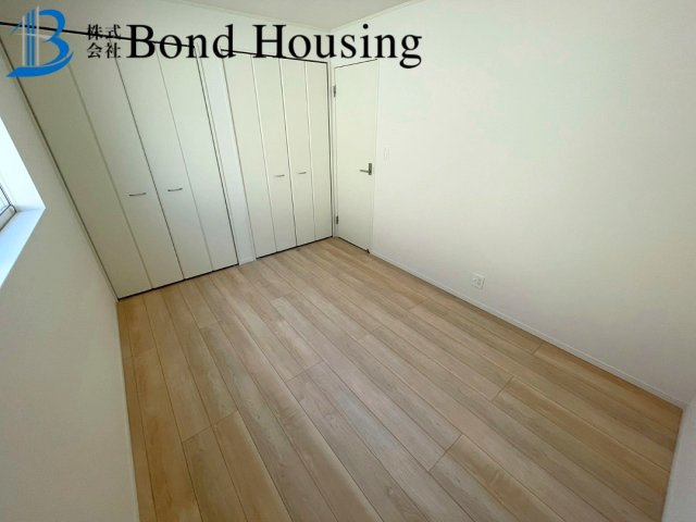 人気の畳コーナー完備　全8棟分譲　王塚台第6　5号棟の洋室