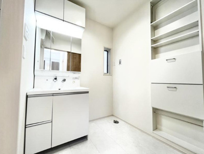 【内観：施工例】 | ブルーミングガーデン寝屋川市太秦中町 | 同シリーズ