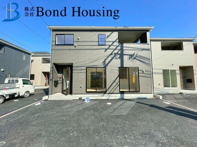 お車並列３台以上可能　全8棟分譲　王塚台第6　4号棟