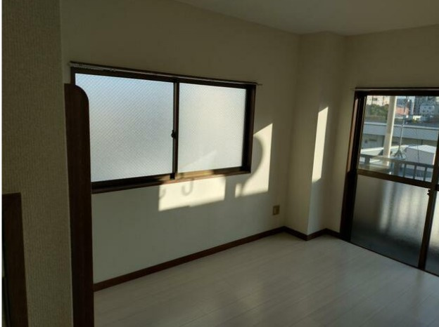 ＡＭＥＮＩＴＹ２４の居間・リビング