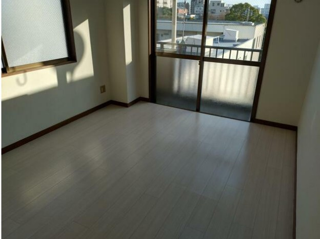 ＡＭＥＮＩＴＹ２４の居間・リビング