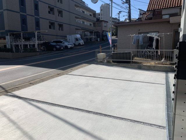 パークサイド赤羽レジデンスの駐車場