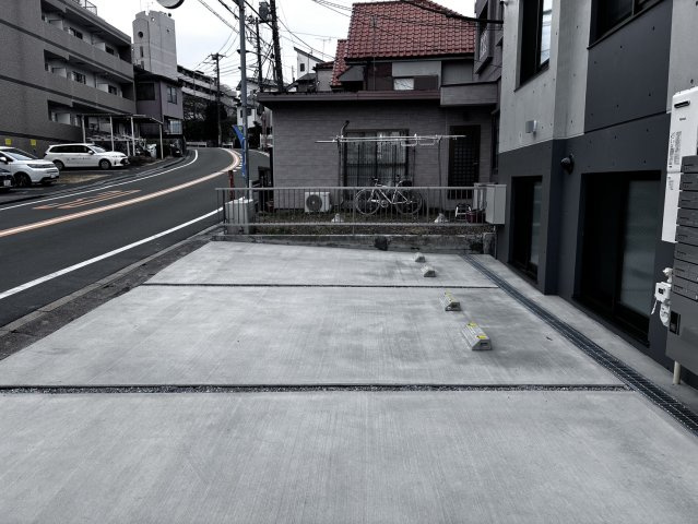 パークサイド赤羽レジデンスの駐車場