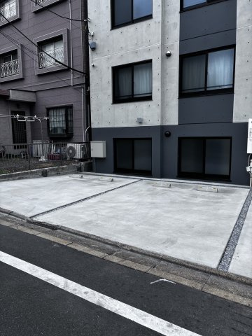 パークサイド赤羽レジデンスの駐車場