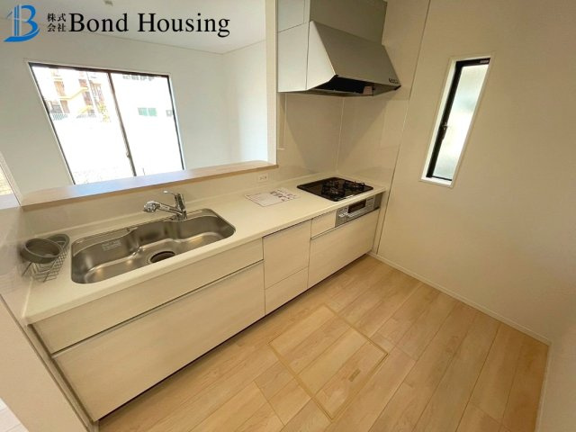 子育て支援事業対象物件　全8棟分譲　王塚台第6　2号棟のキッチン
