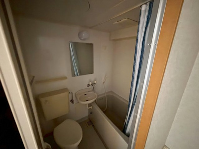 【浴室】 | オアシスコンドミニアムあらかき | ※退去前の為、別部屋の写真になっております