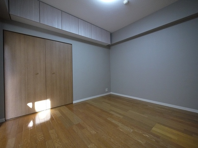 サンロイヤル八幡の居間・リビング