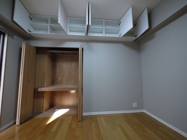 サンロイヤル八幡の収納