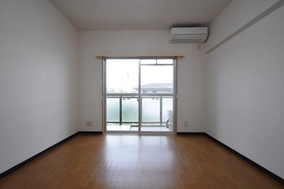 【居間・リビング】 | ペディマリー箕面Ⅱ