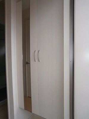 【玄関】 | シャイニー | 玄関