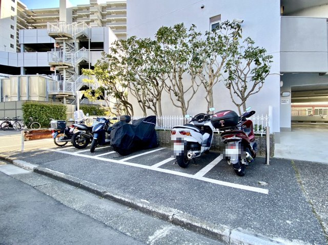 シャルム南砂町の駐車場|【バイク置場】最新の空き状況や費用などの詳細は担当スタッフまでお問い合わせください。