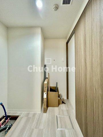 シャルム南砂町のランドリースペース|【ランドリースペース】担当者がスケールを持ち歩いておりますので、ご見学時には現在お使いの洗濯機などがきちんと収まるかなどもチェックして下さい。見学前に測っておくと非常に便利だと思います。