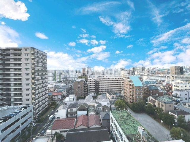 シャルム南砂町の展望|手を伸ばせば、ふれることが出来そうな環境が、そのままインテリアになったような印象です。その豊かな眺望にふさわしい空間には、通風・採光にも優れ、心地よい光と風があふれています