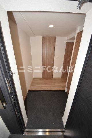 プレサンス松屋町グレースの玄関