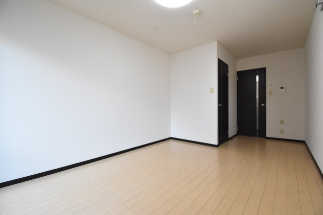 フジパレス杉本町Ⅲ番館の居間・リビング