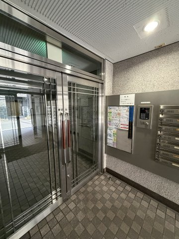 シェモア松戸のエントランス