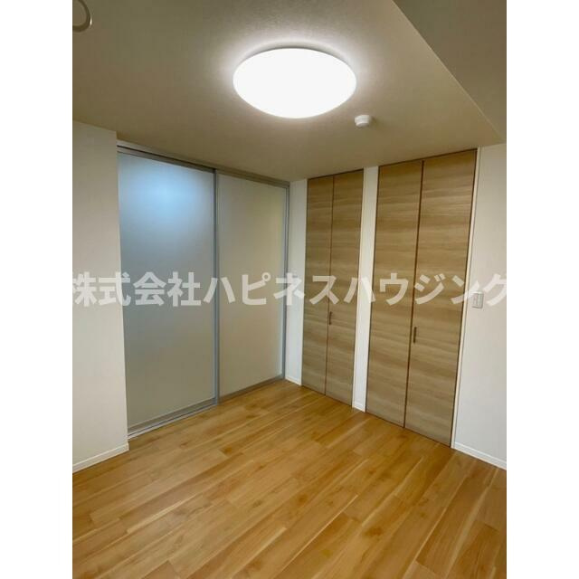 アドニス柏(アドニスカシワ)の洋室