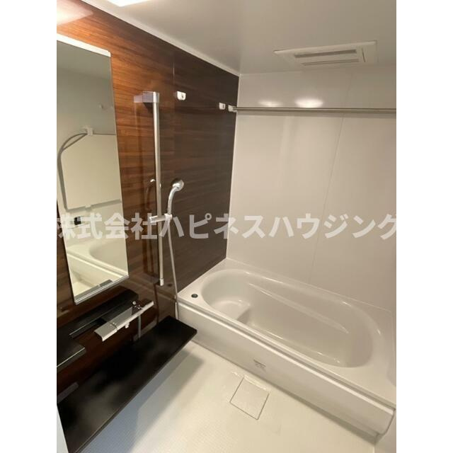 アドニス柏(アドニスカシワ)の浴室