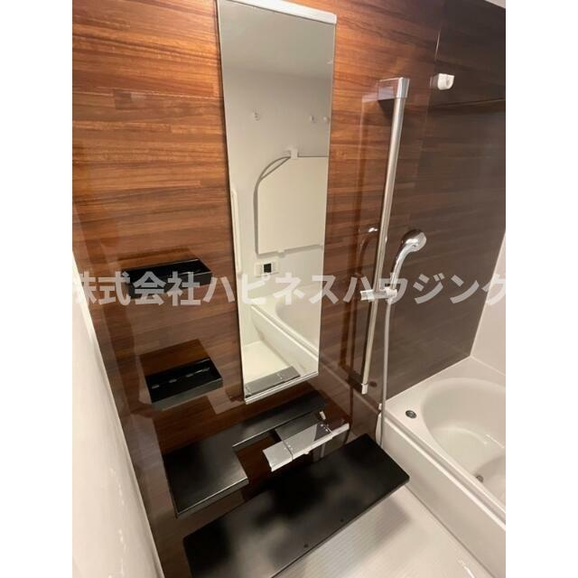 アドニス柏(アドニスカシワ)の浴室