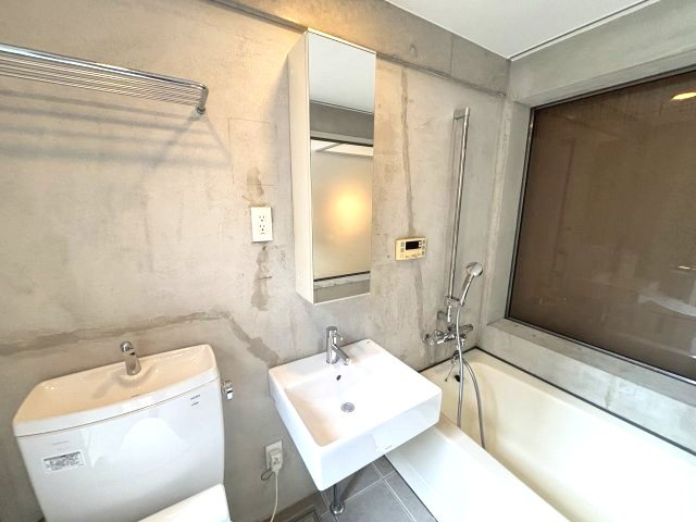 イーストヴィレッジ三宮の独立洗面台