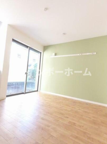 ライブリー千葉松波の居間・リビング