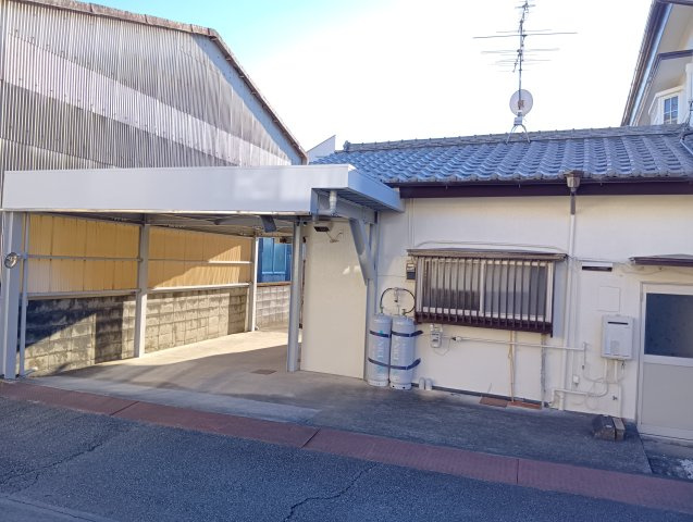 売中古戸建　富士市厚原の外観|新東名高速道路・新富士ICまで車で6分です。多方面へのアクセス良好です。