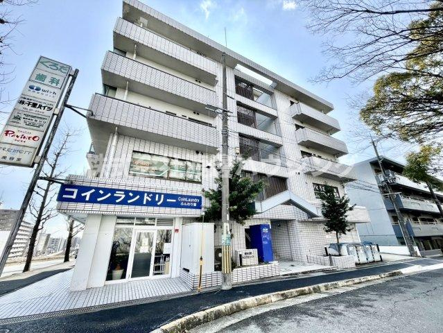 緑地公園第3千里ハイツの外観