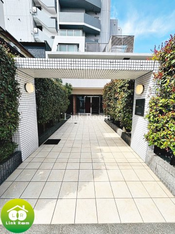 クロスレジデンス清澄白河のエントランス