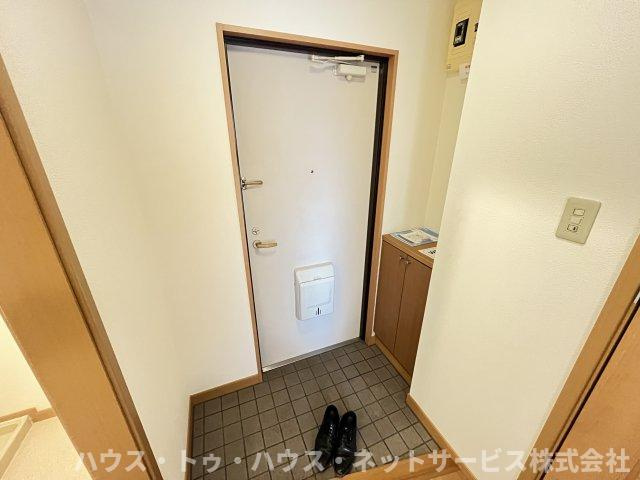 アヴニール豊四季の玄関