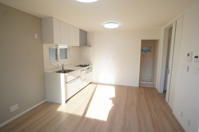 【居間・リビング】 | 平野区長吉六反4丁目 | 【LDK：10帖】