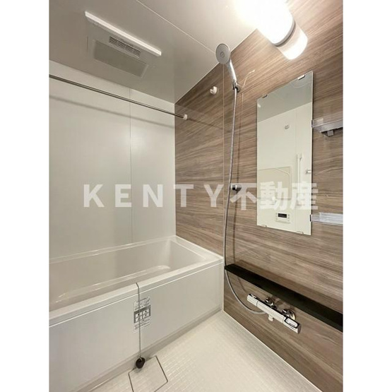 【浴室】 | Ａｕｇｕｓｔａ Ｒｅｓｉｄｅｎｃｅ大森 | 落ち着いた空間のお風呂です
