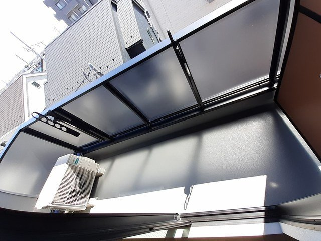 セントラル　ピュアのバルコニー|外からの目が気にならないバルコニーで洗濯物が干せます