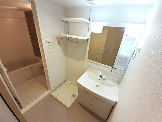 セントラル　ピュアの洗面所|ゆったりとスペースのある洗面所