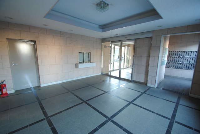 コンフォール清瀬のエントランス