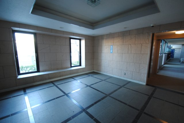 コンフォール清瀬のエントランス