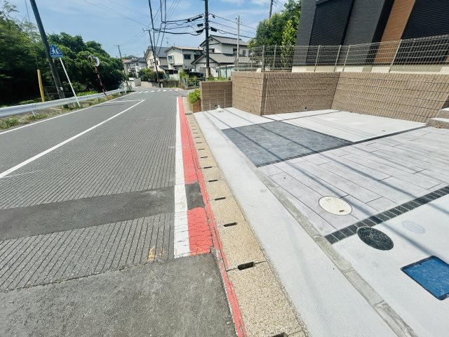 グラファーレ千葉市花見川区宮野木台4丁目12期の玄関|建築施工例