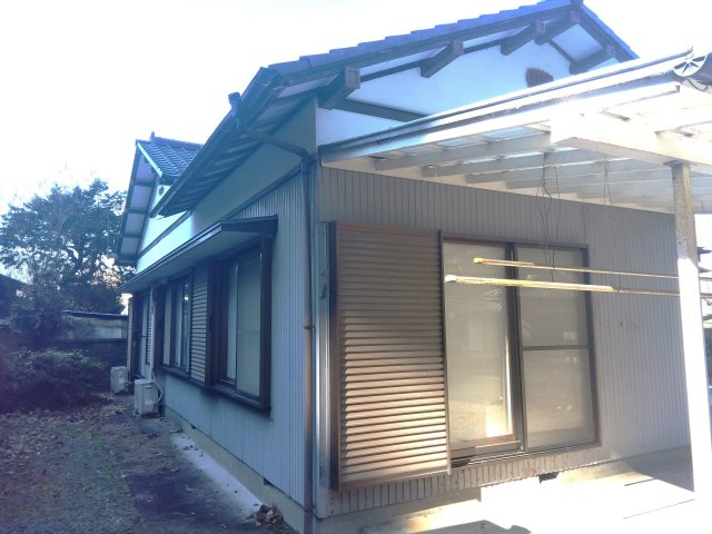 売中古戸建　富士市南松野の外観|約70坪に建つゆとりある一戸建てです。平屋建てなので効率よい生活動線が確保出来ます。