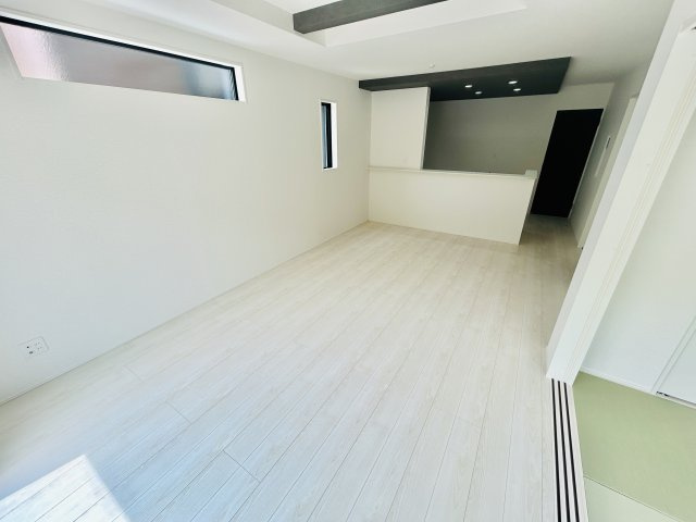 グラファーレ千葉市花見川区宮野木台4丁目12期の居間・リビング