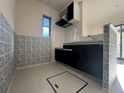 【キッチン】 | EXCELLENT TERRACE（エクセレントテラス）A | コンパクトなキッチンで掃除もラクラク