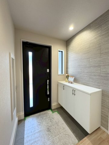 ケイアイ　ー LIGARE ーリガーレ　小倉北区黒住町1期　　【小倉北区　新築戸建て】 の玄関|玄関にはシューズボックス完備でスッキリ片付きます♪　【小倉南区　新築戸建て】