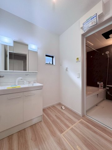 ケイアイ　ー LIGARE ーリガーレ　小倉北区黒住町1期　　【小倉北区　新築戸建て】 の脱衣所|十分な広さの洗面脱衣室♪　【小倉南区　新築戸建て】