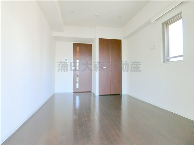 MFPRエムエフピーアールコート蒲田の居間・リビング