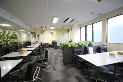 【その他共用部分】 | 三宮ベンチャービル | 商談スペース
