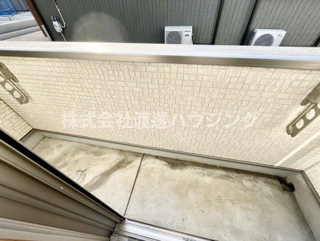 南寺方中通1丁目貸家のバルコニー