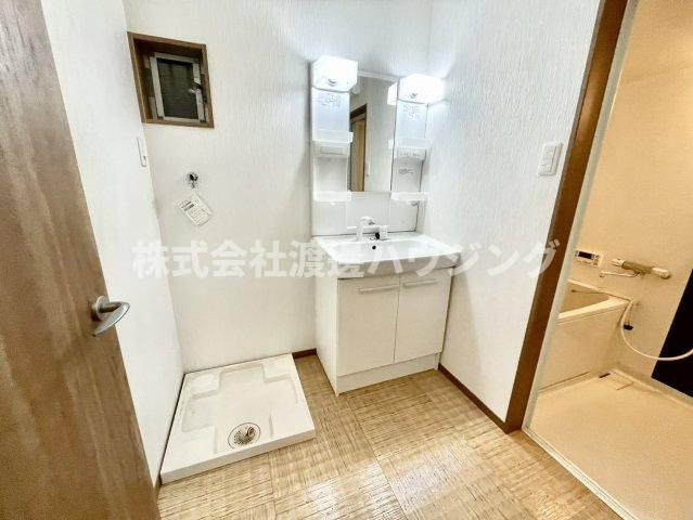 南寺方中通1丁目貸家の洗面所