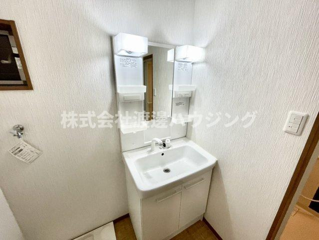 南寺方中通1丁目貸家の洗面所