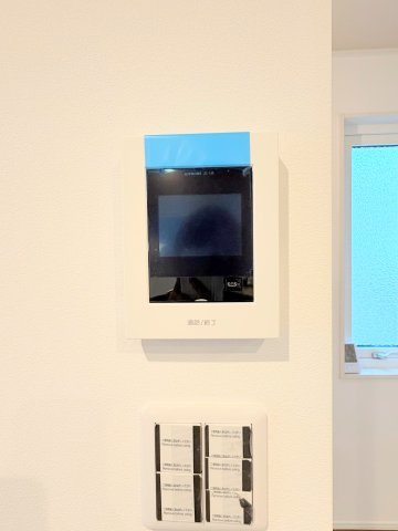 【防犯設備】 | ◆緑区三保町　未居住戸建◆ | ◆玄関に行かなくても来訪者が確認でき、ハンズフリーで会話をすることが出来ます。モニターを確認する事によって防犯効果も高まります。