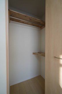 【洋室】 | 小室ハイランドC街区 | 4.5帖クローゼット