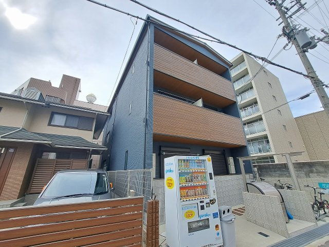 エスポアール甲子園の外観